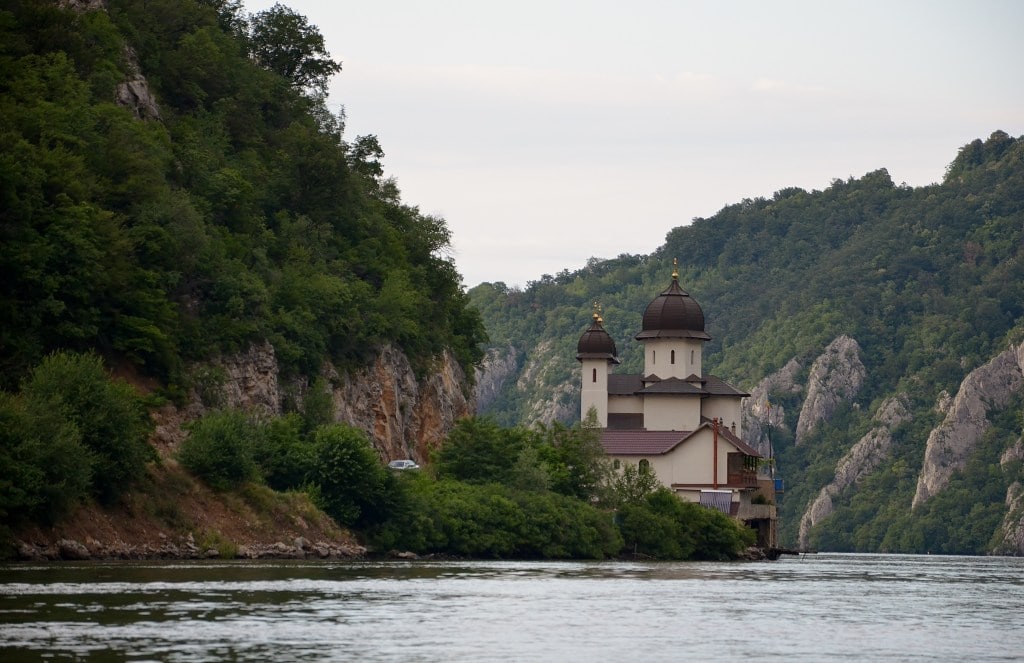 מנזר במזרח רומניה